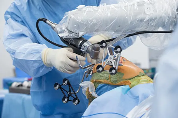 Robotic Knee Replacement in Kannur: What Patients Need to Know Before Surgery